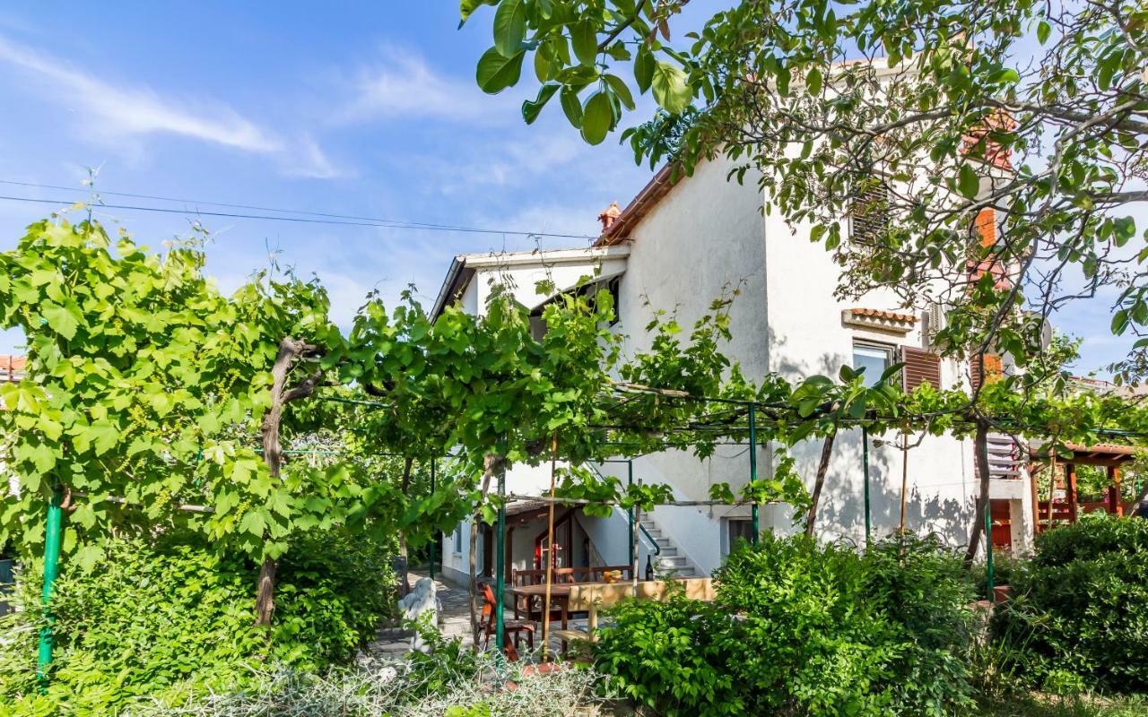 Three-bedroom Meden Apartment Pomer