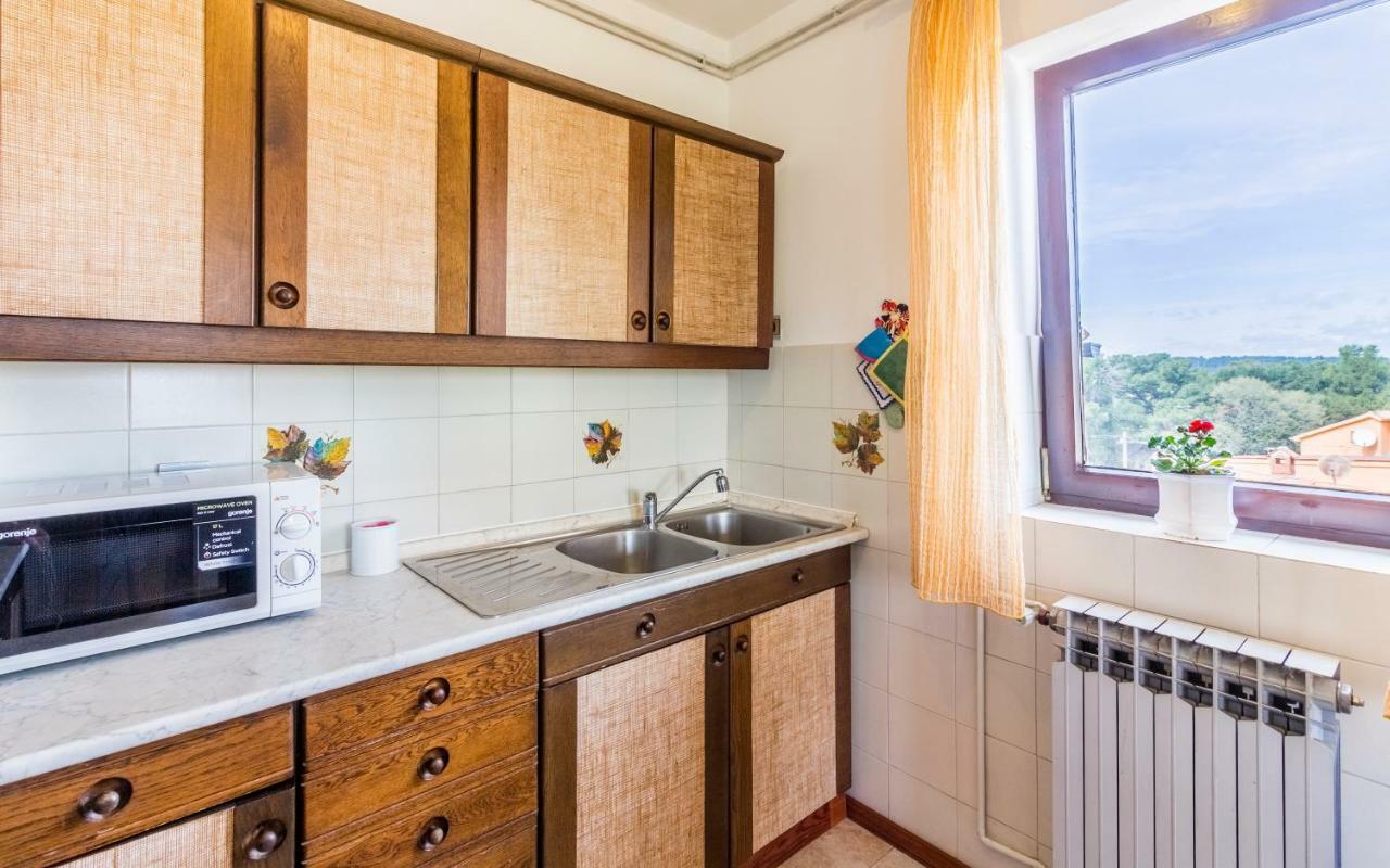 Apartment Three-bedroom Meden Pomer