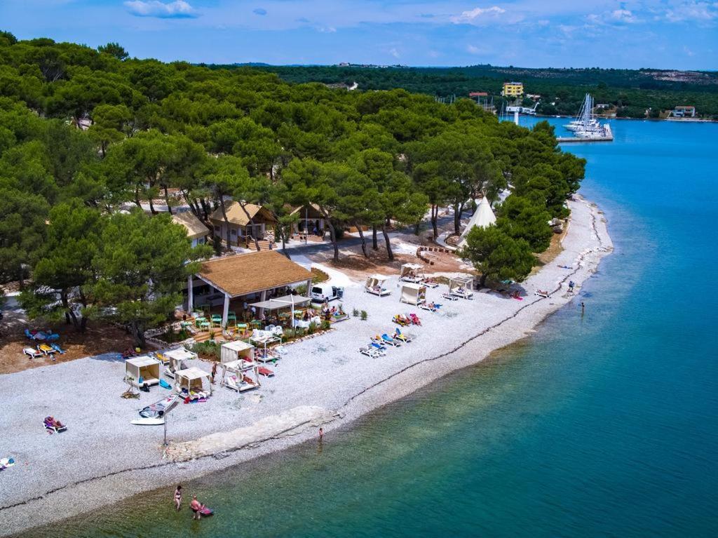 Three-bedroom Meden Appartamento