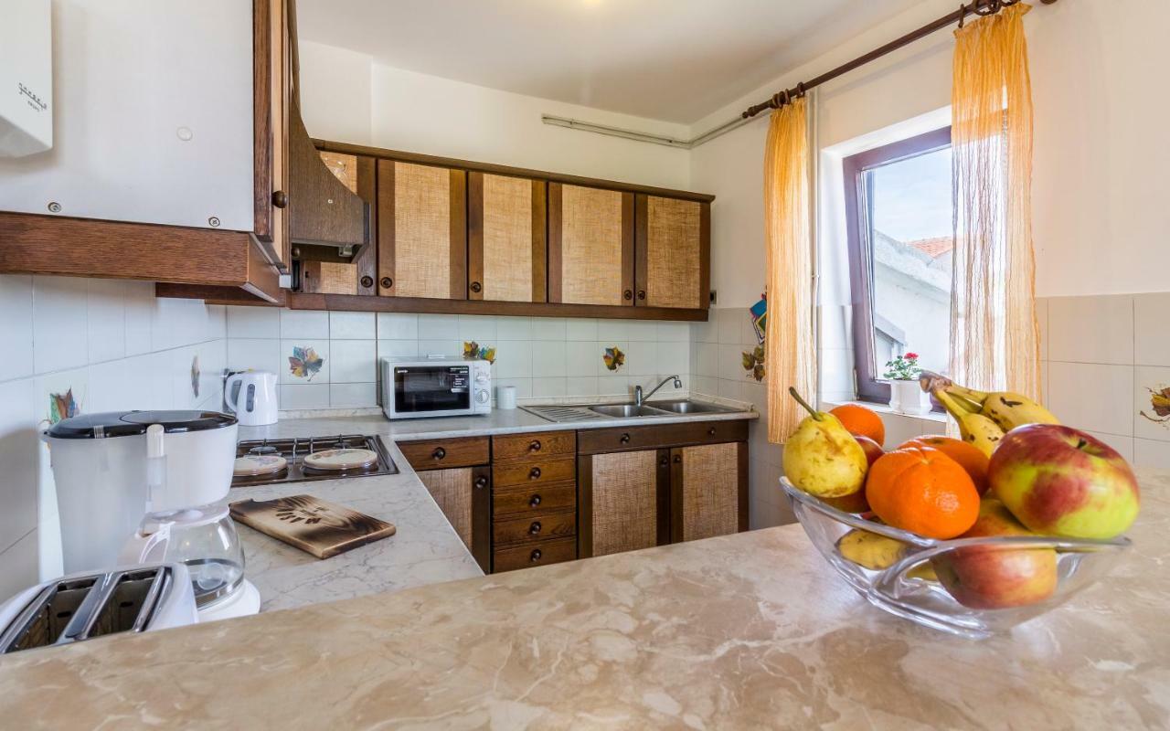 Three-bedroom Meden Appartamento *